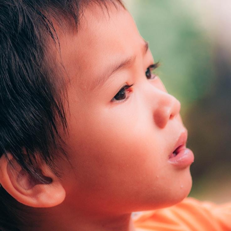 Leo Kapoor, Client Relations Director, discussing corporate gifting strategy with business clients